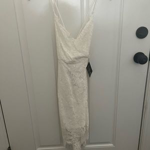 Gorgeous Lulu’s short white lace dress - brand new with tags